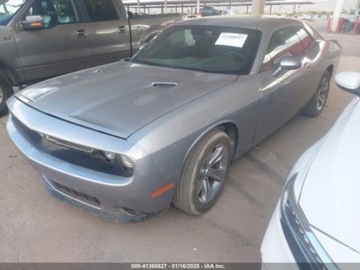 Dodge Challenger III 2015 Dodge Challenger 2015 Dodge Challenger SXT 3.6 Benzyna 305KM, zdjęcie 7