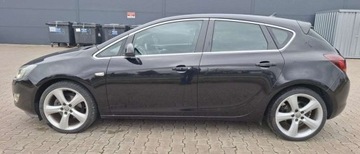 Opel Astra J Hatchback 5d 1.6 Turbo ECOTEC 180KM 2009 Opel Astra Opel Astra 1.6 Turbo Cosmo 1.6 Benzyna 180KM, zdjęcie 24