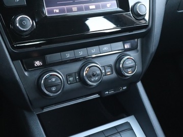 Skoda Octavia III Kombi 1.8 TSI 180KM 2014 Skoda Octavia 1.8 TSI, Salon Polska, Klima, zdjęcie 18