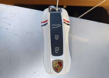 Porsche Cayenne III SUV 3.0 340KM 2021 Porsche Cayenne 2021r., Coupe, 3L, od ubezpieczalni 3.0 Benzyna 340KM, zdjęcie 9