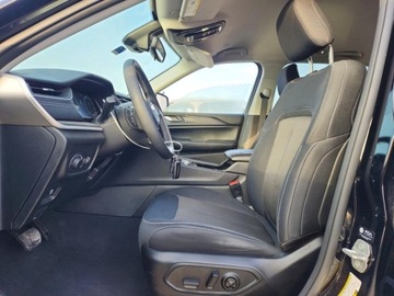 Jeep Grand Cherokee V 2023 Jeep Grand Cherokee 2023 r., 3,6L LAREDO 3.6 Benzyna 293KM, zdjęcie 8