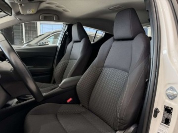 Toyota C-HR I Crossover 1.8 Hybrid 122KM 2019 Toyota C-HR Comfort Kamera cofania CarPlayAndroid Auto Asystent hamowan, zdjęcie 8