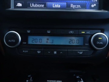 Toyota Avensis III Wagon Facelifting 2015 2.0 D-4D 143KM 2016 Toyota Avensis 2.0 D-4D, Salon Polska, Navi, zdjęcie 19