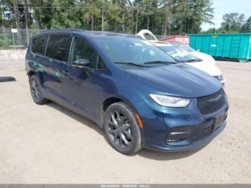Chrysler Pacifica II 2023 Chrysler Pacifica Chrysler Pacifica Limited 3.6 Benzyna 295KM, zdjęcie 2