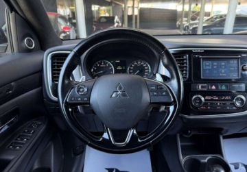 Mitsubishi Outlander III SUV Facelifting 2015 2.0 MIVEC 150KM 2015 Mitsubishi Outlander 2.0 150KM Intense 4WD CVT Salon PL 7-os 2.0 Benzyna, zdjęcie 8