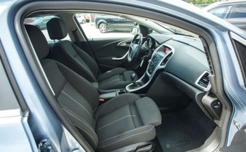 Opel Astra J Sports Tourer 1.4 Turbo ECOTEC 140KM 2011 Opel Astra 1.4T 140KM Led Xenon PDC Climatronic serwis ASO Alu 1.4 Benzyna, zdjęcie 31