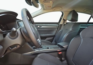 Renault Megane IV GrandCoupe Facelifting 1.3 TCe 140KM 2024 Renault Megane PL salon Grupa Adamowscy 1WL 1.3 Benzyna 140KM, zdjęcie 10