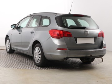 Opel Astra J Sports Tourer Facelifting 1.7 CDTI ECOTEC 110KM 2013 Opel Astra 1.7 CDTI, Salon Polska, Klima, zdjęcie 3