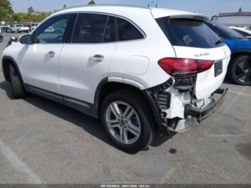 Mercedes GLA II 2021 Mercedes-Benz GLA Gla 250 2021 2.0 Benzyna 221KM, zdjęcie 2