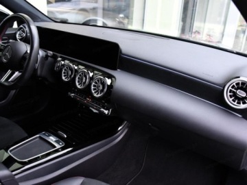 Mercedes Klasa A W177/V177 Hatchback Facelifting 1.3 200 163KM 2025 MERCEDES-BENZ A Klasa 200 AMG Line 1.3 (163KM) 2025, zdjęcie 12