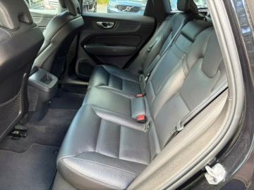 Volvo XC60 II Crossover T4 190KM 2020 Volvo XC 60 2.0 T4 190 KM Inscription Europa FV23%, zdjęcie 13