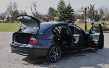 BMW Seria 3 E90-91-92-93 Limuzyna E90 320d 163KM 2006 BMW Seria 3 2.0 Diesel 163KM, Dobre wyposazenie, 2 Komplety kol, Ladnie ut, zdjęcie 18