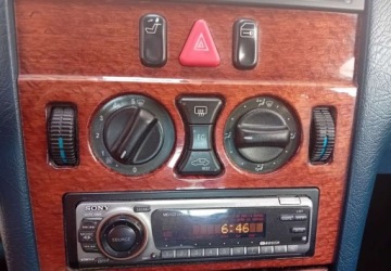 Mercedes Klasa E W210 Sedan 2.9 Turbo-D 129KM 1999 Mercedes-Benz Klasa E Mercedes-Benz Klasa E 290 T TD Classic 2.9 Diesel, zdjęcie 21