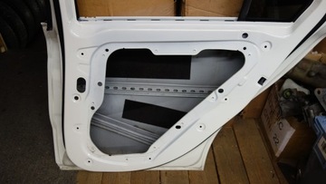 ДВЕРЬ ЗАДНЯЯ ПРАВАЯ MERCEDES W176
