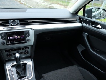 Volkswagen Passat B8 Limousine 1.8 TSI BlueMotion Technology 180KM 2015 VW Passat 1.8 TSI, Salon Polska, Automat, Navi, zdjęcie 7