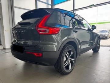 Volvo XC40 Crossover Facelifting 2.0 B3 163KM 2026 VOLVO XC40 B3 Plus Dark Suv 2.0 (163KM) 2026, zdjęcie 5