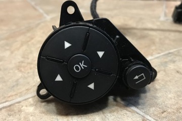 KNOFLÍKY ŘÍDÍCÍ MERCEDES-BENZ C (W204) A2048210051 2.1L DIESEL 125KW