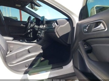 Mercedes GLA I 2019 Mercedes-Benz GLA 2019 Mercedes-Benz GLA GLA 250 SUV 2.0 Benzyna 208KM, zdjęcie 4