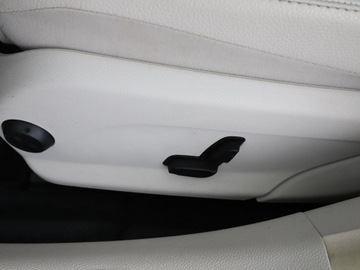 Mercedes Klasa C W205 Limuzyna 180 156KM 2014 Mercedes C 180 automat półskóra jane wnętrze, zdjęcie 37