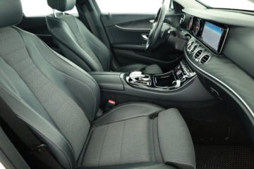 Mercedes Klasa E W213 All-Terrain 2.0 220d 194KM 2017 Mercedes E E 220 d 4MATIC, 1. Właściciel, zdjęcie 6