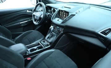 Ford Kuga II SUV Facelifting 2.0 TDCi 150KM 2017 Ford Kuga 2,0 TDCI 150 KM AWD ST-LINE BI-Xenon Nawigacja 2.0 Diesel 150KM, zdjęcie 22