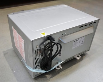 ОБЪЕМ ХОРОШАЯ МИКРОВОЛНОВАЯ ПЕЧЬ 800 Вт 23 л ТАЙМЕР РАЗМОРАЖИВАНИЕ 10 ПРОГРАММ НА ЖК-дисплее