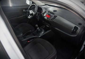 Kia Sportage III SUV 1.7 CRDi 116KM 2013 Kia Sportage 1.7 CRDI _ Czujniki parkowania _ Alufelgi 1.7 Diesel 115KM, zdjęcie 5