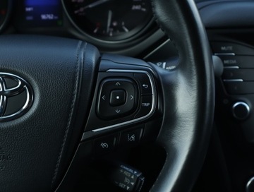 Toyota Avensis III Wagon Facelifting 2015 2.0 D-4D 143KM 2017 Toyota Avensis 2.0 D-4D, Salon Polska, Skóra, zdjęcie 16