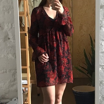 Zara czerwona boho sukienka kwiaty 36 S