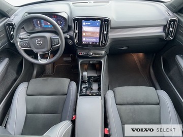 Volvo XC40 Crossover Facelifting 2.0 B4 197KM 2022 Volvo XC 40 Volvo XC40 PLUS Bright B4 (197 + 14KM), zdjęcie 29