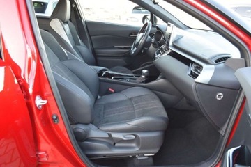 Toyota C-HR I Crossover Facelifting 2.0 Hybrid Dynamic Force 184KM 2021 Toyota C-HR SalonPL 2.0 Hybrid GR Sport 184KM e-CVT ASO Safety Sense 2 FV23, zdjęcie 32