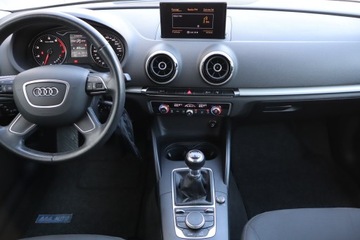 Audi A3 8V Hatchback 3d 1.4 TFSI 122KM 2014 Audi A3 1.4 TFSI, Salon Polska, Xenon, Bi-Xenon, zdjęcie 11