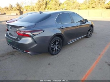 Toyota Camry IX 2023 Toyota Camry Se Hybrid, 2023r., 2.5L 2.5 Benzyna 176KM, zdjęcie 2