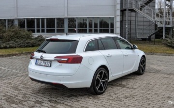 Opel Insignia I Country Tourer 2.0 CDTI Ecotec 163KM 2014 Opel Insignia 2,0CDTI (163KM) Automat Lift 2014 r. 2.0 Diesel 163KM, zdjęcie 3