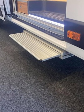 Ступень PRO 60 для кемпера с переключателем и ручками