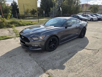 Ford Mustang VI Convertible 2.3 EcoBoost 317KM 2017 Ford Mustang Ford Mustang 2,3 benzyna Automat 2.3 Benzyna 317KM, zdjęcie 2