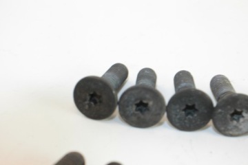 БОЛТЫ КРЕПЛЕНИЯ ПЕРЕДНЕГО ТОРМОЗНОГО ДИСКА BMW R 1250 GS 2024