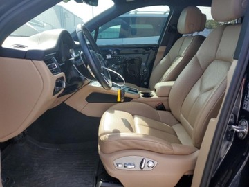 Porsche Macan 2021 Porsche Macan 2021 PORSCHE MACAN 2.0 Benzyna 261KM, zdjęcie 7