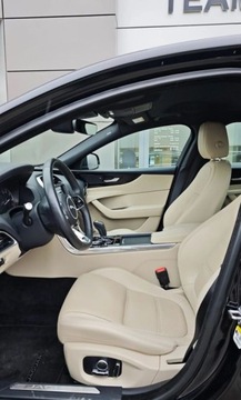 Jaguar XE Sedan Facelifting 2.0 i4P 250KM 2019 Jaguar XE 2.0 Benzyna 250KM, zdjęcie 14