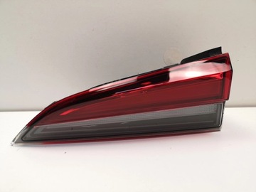 SKODA KAMIQ LAMPA PRAWA TYŁ 658945308