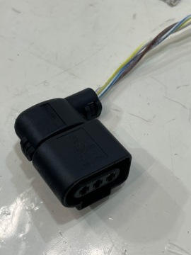 WTYCZKA KOSTKA PORSCHE CAYENNE II 7P5 1J0973723