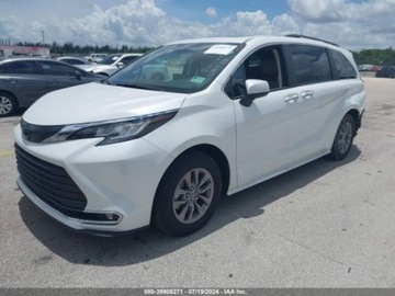 Toyota Sienna III 2023 Toyota Sienna xle, 2023r., 2.5L 2.5 Benzyna 245KM, zdjęcie 1