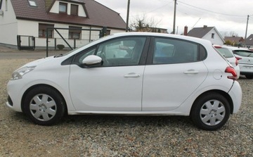 Peugeot 208 I Hatchback 5d Facelifting 1.6 BlueHDi 75KM 2017 Peugeot 208 1.6 Diesel 75KM, zdjęcie 7