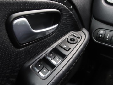 Kia Carens IV Minivan 1.7 VGT CRDI 115KM 2014 Kia Carens 1.7 CRDi, Klima, Klimatronic, Tempomat, zdjęcie 17