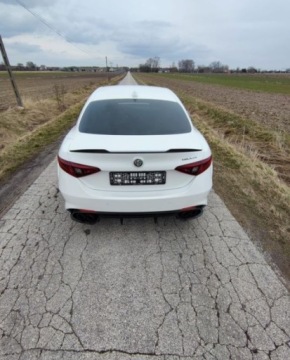 Alfa Romeo Giulia II Sedan 2.9 V6 510KM 2017 Alfa Romeo Giulia Alfa Romeo Giulia 2.9 V6 Bi-Turbo AT8 Quadrifoglio 2.9, zdjęcie 9