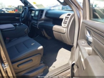  RAM 1500 2023r., Tradesman, od ubezpieczalni 5.7 Benzyna 395KM, zdjęcie 8