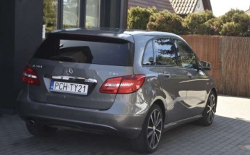 Mercedes Klasa B W246 Sports Tourer 200 CDI BlueEFFICIENCY 136KM 2012 Mercedes-Benz Klasa B Mercedes-Benz Klasa B 1.8 Diesel 136KM, zdjęcie 4