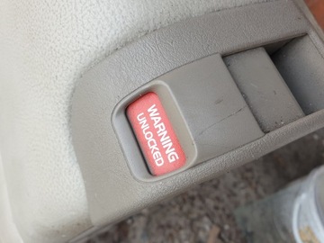 SEDADLA POHOVKA POLOKOŽENÝ VOLVO V40 S40 KOMBI 2001