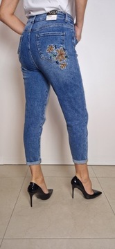 Spodnie Damskie Klasyczne Jeansy z Naszywkami Firmy M. SARA roz S