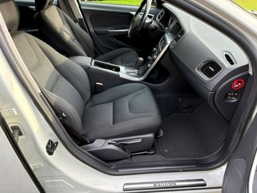 Volvo V60 I Kombi 1.6 T4 180KM 2011 Volvo V60 T4 180 KM Automat Podgrzewane fotele, zdjęcie 13